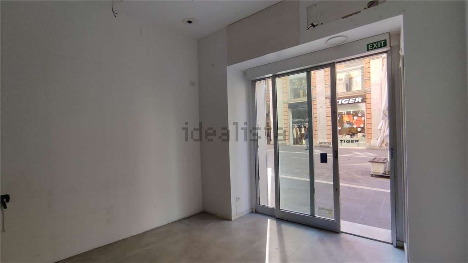 locale commerciale in affitto ad Ancona in zona Centro Storico