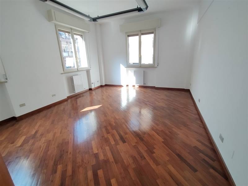 ufficio in affitto ad Ancona in zona Piano San Lazzaro