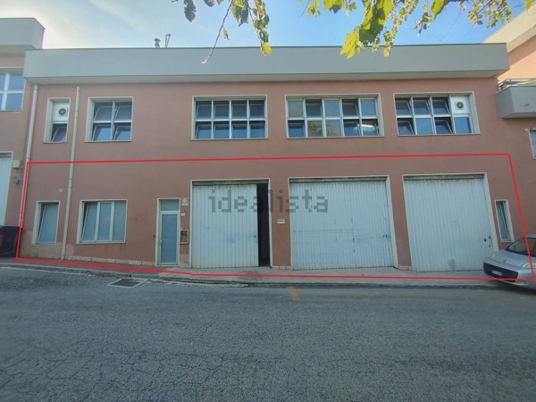locale di sgombero in affitto ad Ancona in zona Palombare