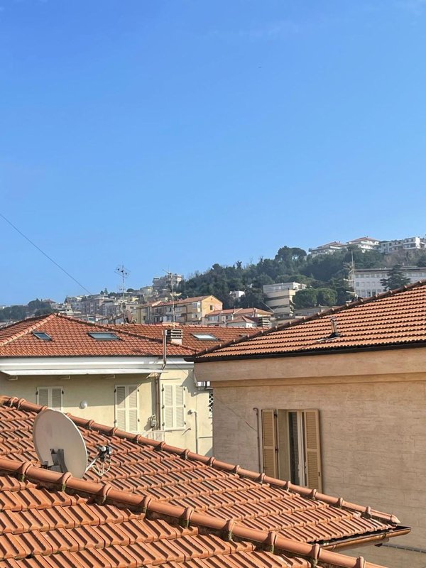 appartamento in affitto ad Ancona in zona Adriatico