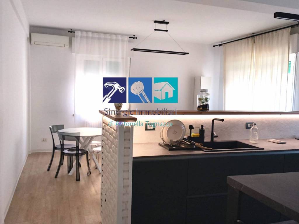 appartamento in affitto ad Ancona in zona Tavernelle