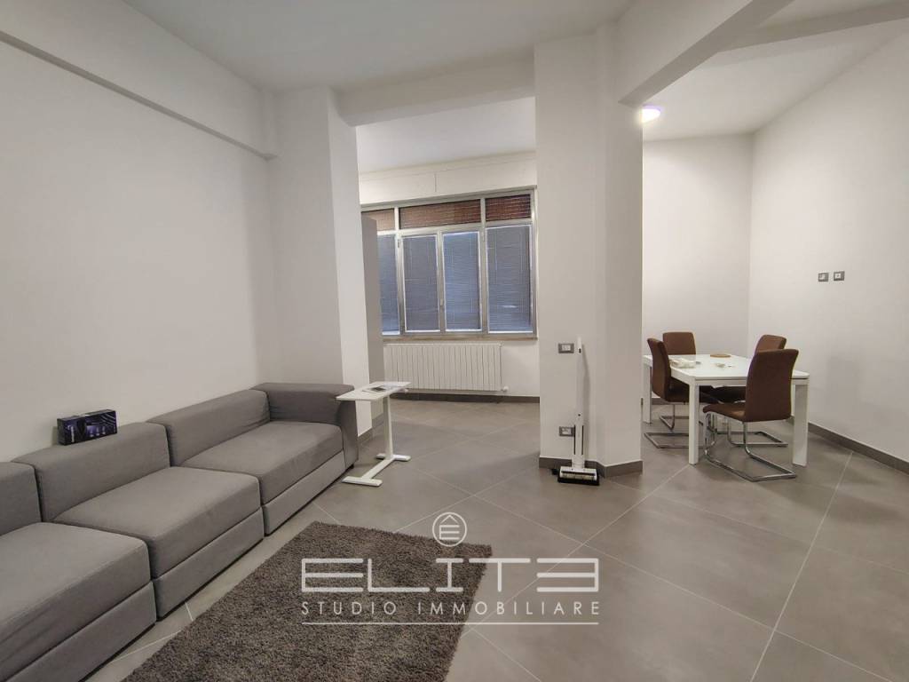 appartamento in affitto ad Ancona in zona Vallemiano