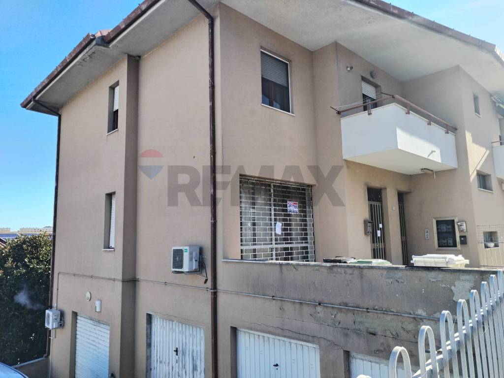 appartamento in affitto ad Ancona in zona Candia