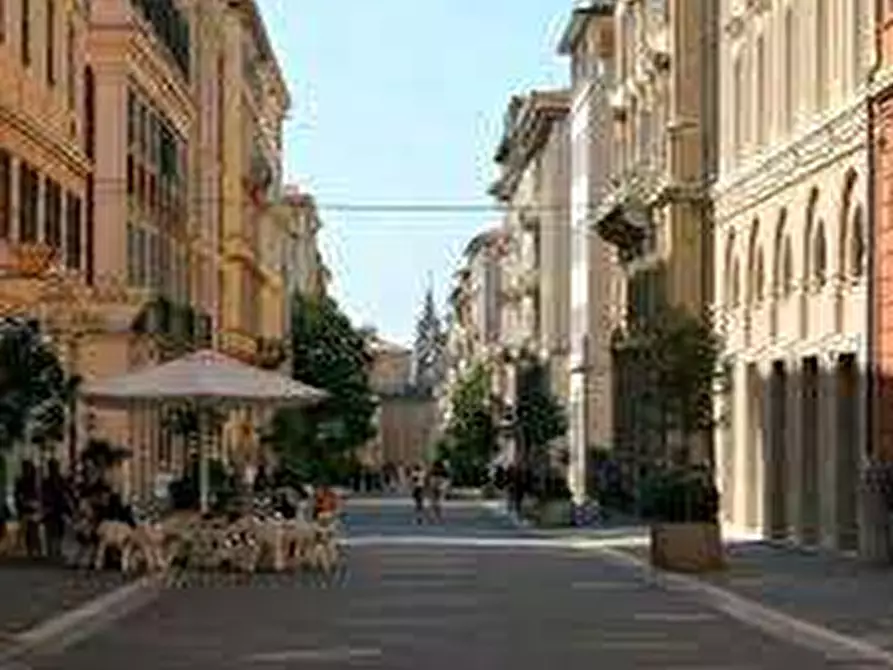 negozio in affitto ad Ancona