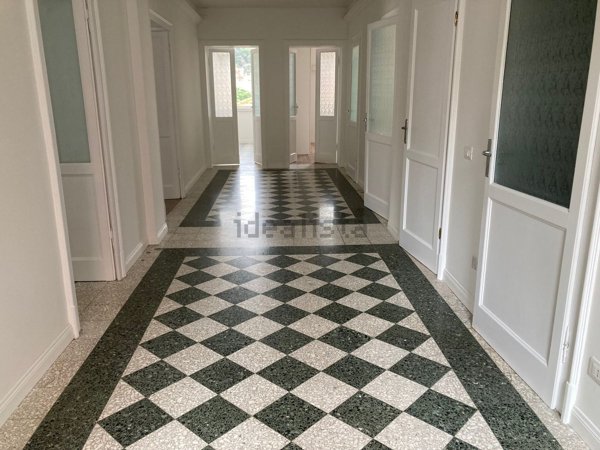 appartamento in affitto ad Ancona in zona Adriatico