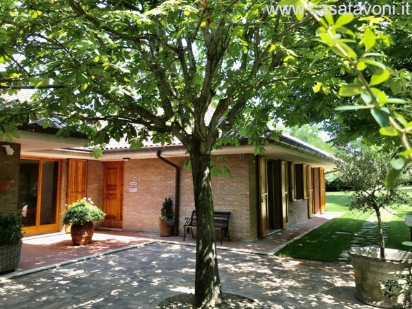 casa indipendente in affitto ad Ancona in zona Piano San Lazzaro