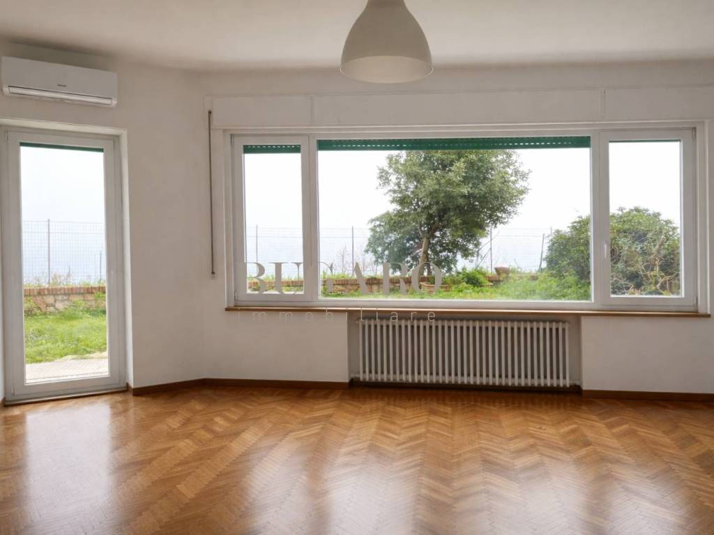 appartamento in affitto ad Ancona in zona Adriatico