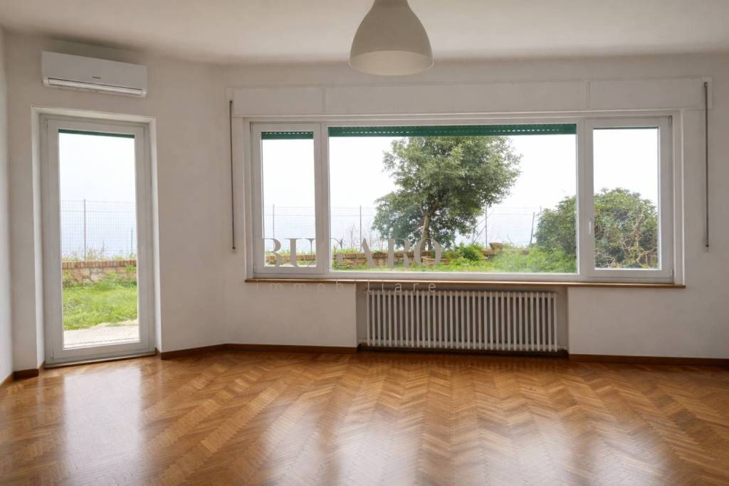 appartamento in affitto ad Ancona in zona Passetto