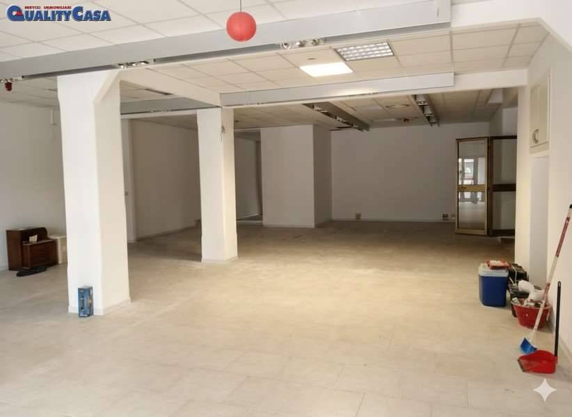 negozio in affitto ad Ancona