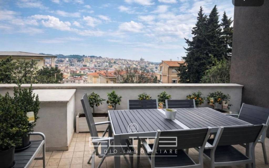 appartamento in affitto ad Ancona in zona Borgo Rodi