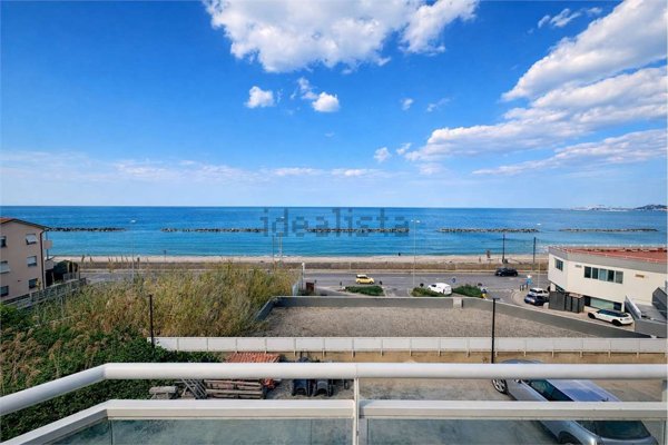 appartamento in affitto ad Ancona in zona Piano San Lazzaro