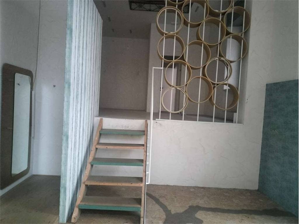 negozio in affitto ad Ancona