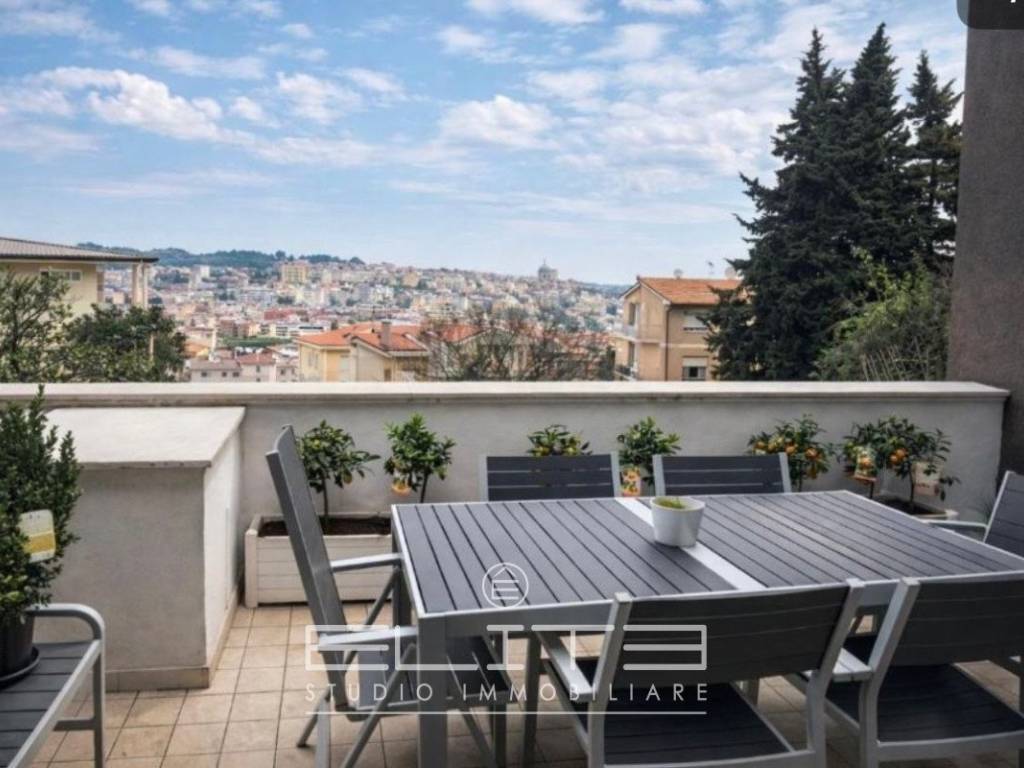 appartamento in affitto ad Ancona in zona Borgo Rodi