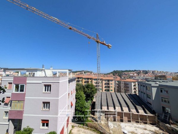 appartamento in affitto ad Ancona in zona Adriatico