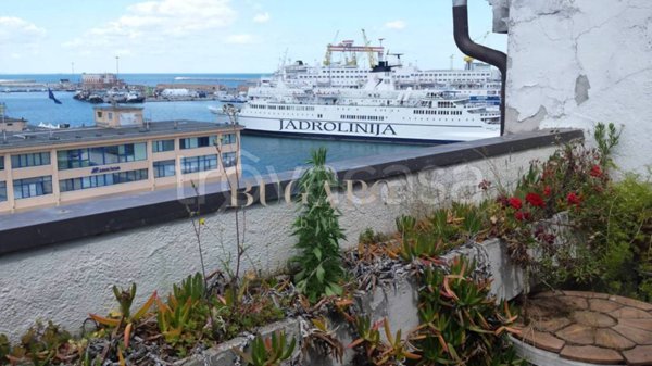 appartamento in affitto ad Ancona in zona Piano San Lazzaro