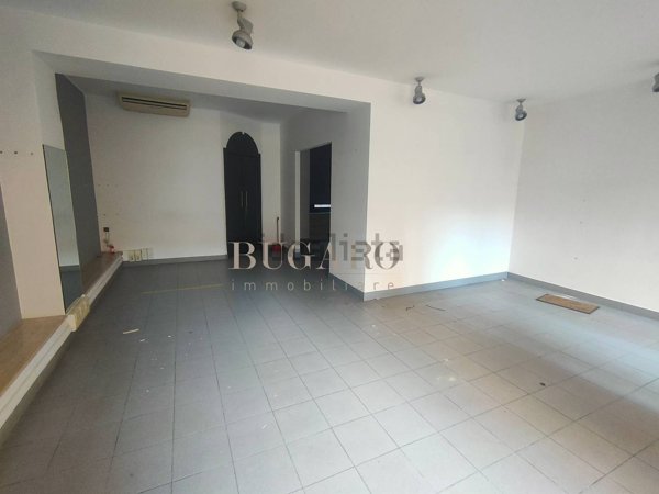 negozio in affitto ad Ancona in zona Centro Storico