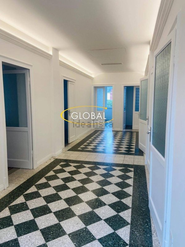 appartamento in affitto ad Ancona in zona Adriatico