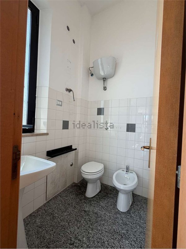 ufficio in affitto ad Ancona in zona Baraccola