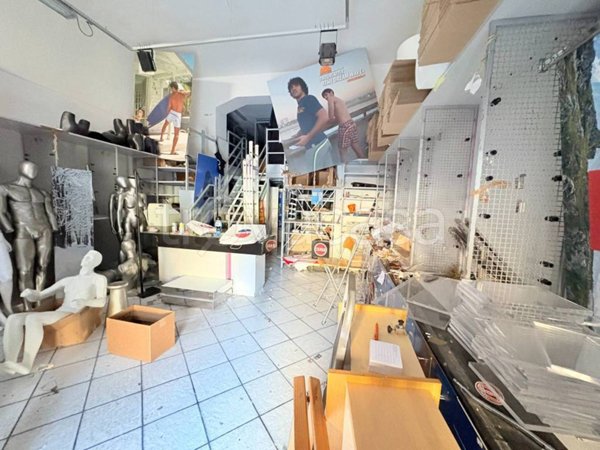 negozio in affitto ad Ancona in zona Centro Storico