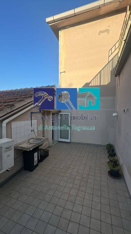appartamento in affitto ad Ancona in zona Piano San Lazzaro