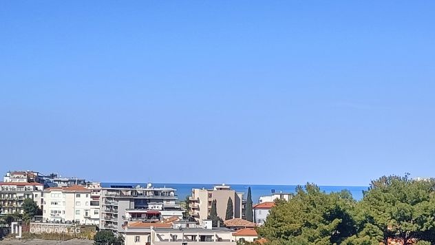 casa indipendente in affitto ad Ancona in zona Passetto