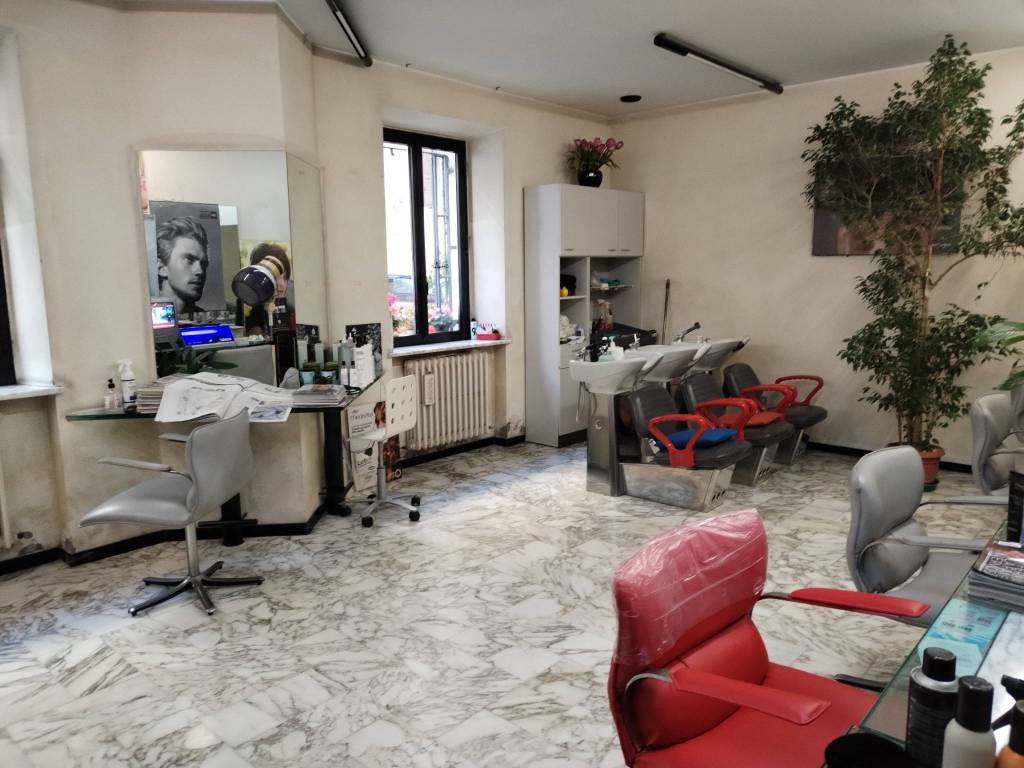negozio in affitto ad Ancona in zona Adriatico