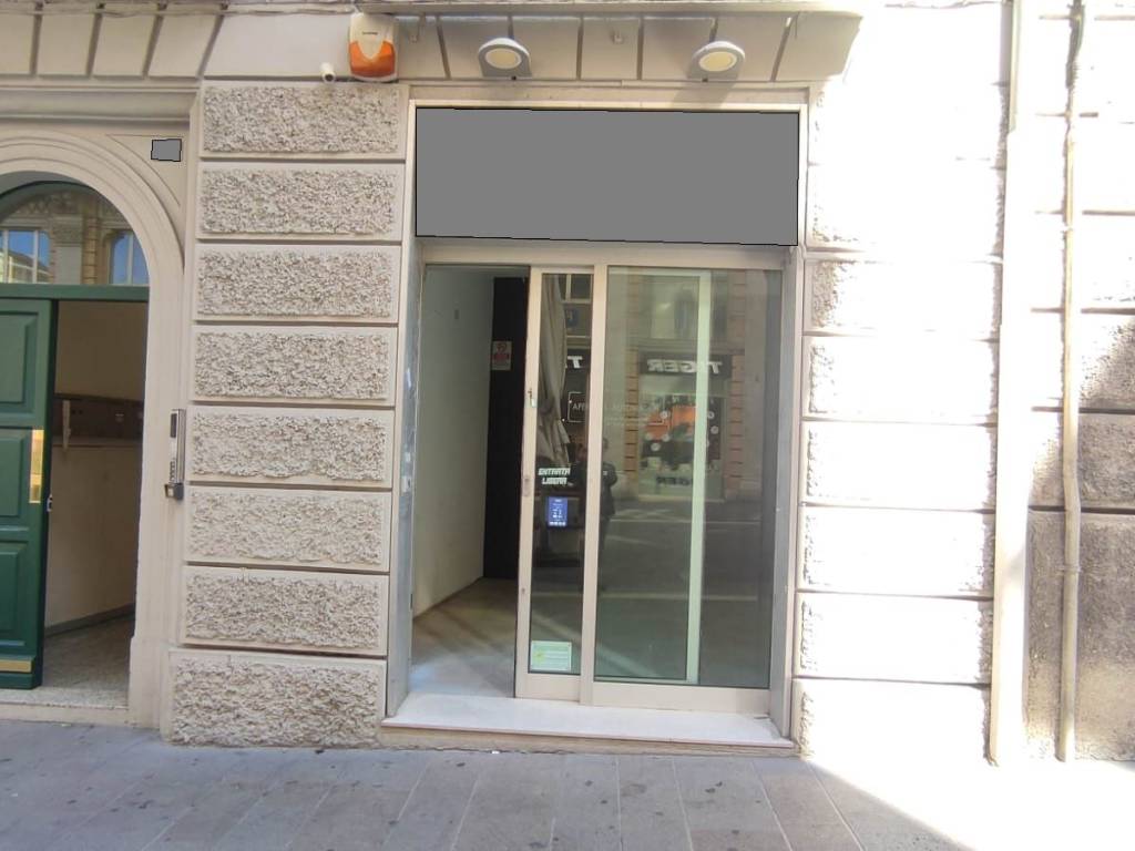 negozio in affitto ad Ancona in zona Centro Storico