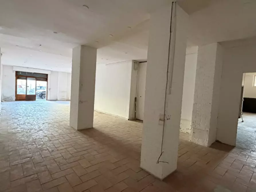 negozio in affitto ad Ancona in zona Adriatico