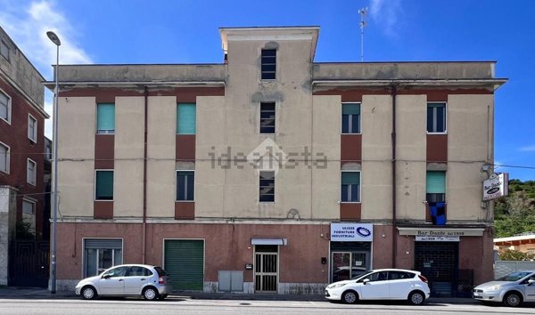 locale commerciale in affitto ad Ancona in zona Palombella