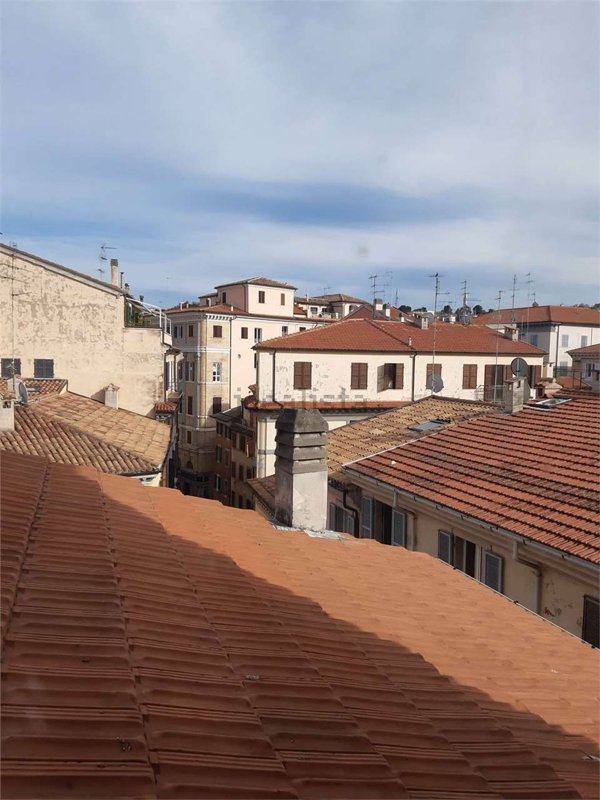 appartamento in affitto ad Ancona in zona Centro Storico