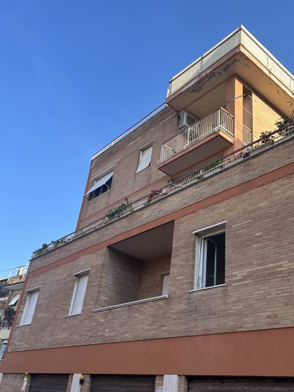 appartamento in affitto ad Ancona in zona Posatora