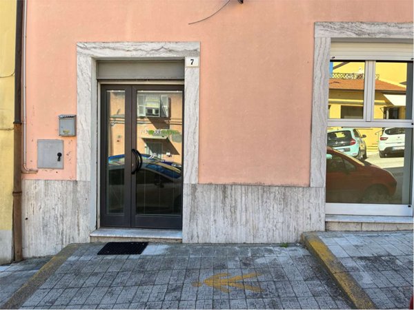negozio in affitto ad Ancona in zona Pinocchio