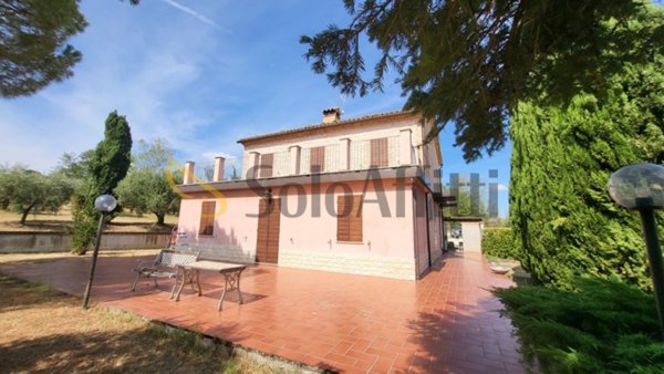 casa semindipendente in affitto ad Arcevia in zona Avacelli
