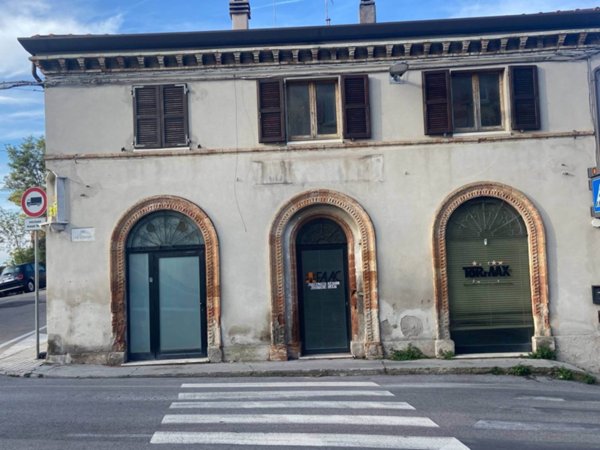 trivano in affitto a Camerano