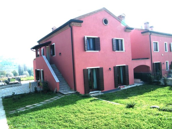appartamento in affitto a Camerano