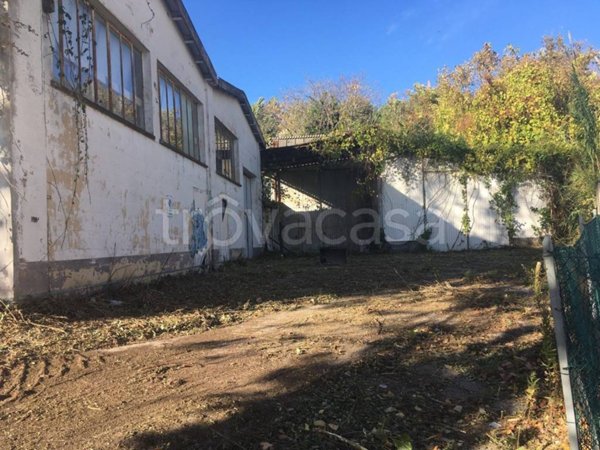 locale commerciale in affitto a Camerano