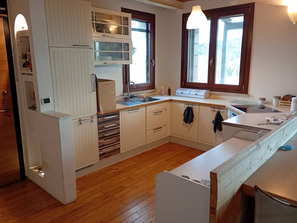 appartamento in affitto a Camerano