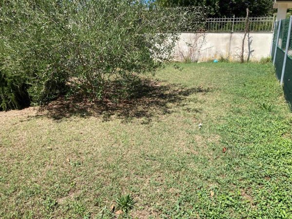 appartamento in affitto a Camerano