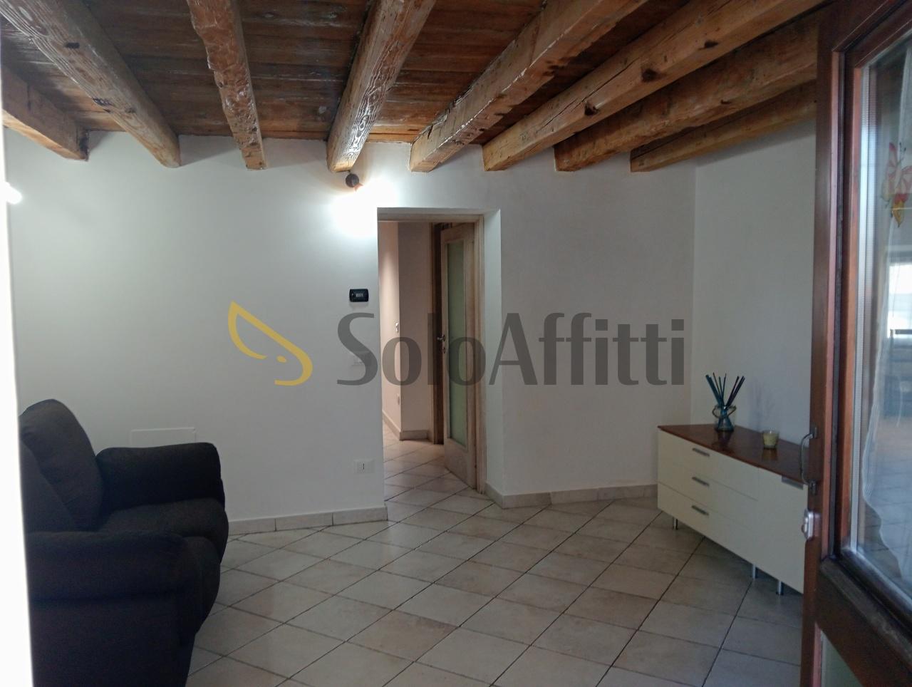 appartamento in affitto a Camerata Picena