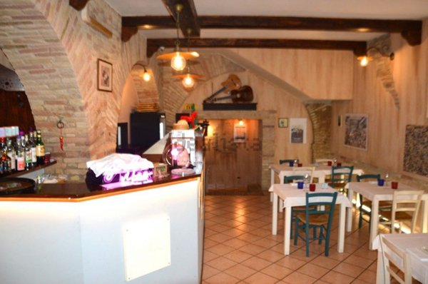 locale commerciale in affitto a Castelfidardo