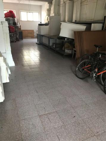 negozio in affitto a Castelfidardo in zona Crocette