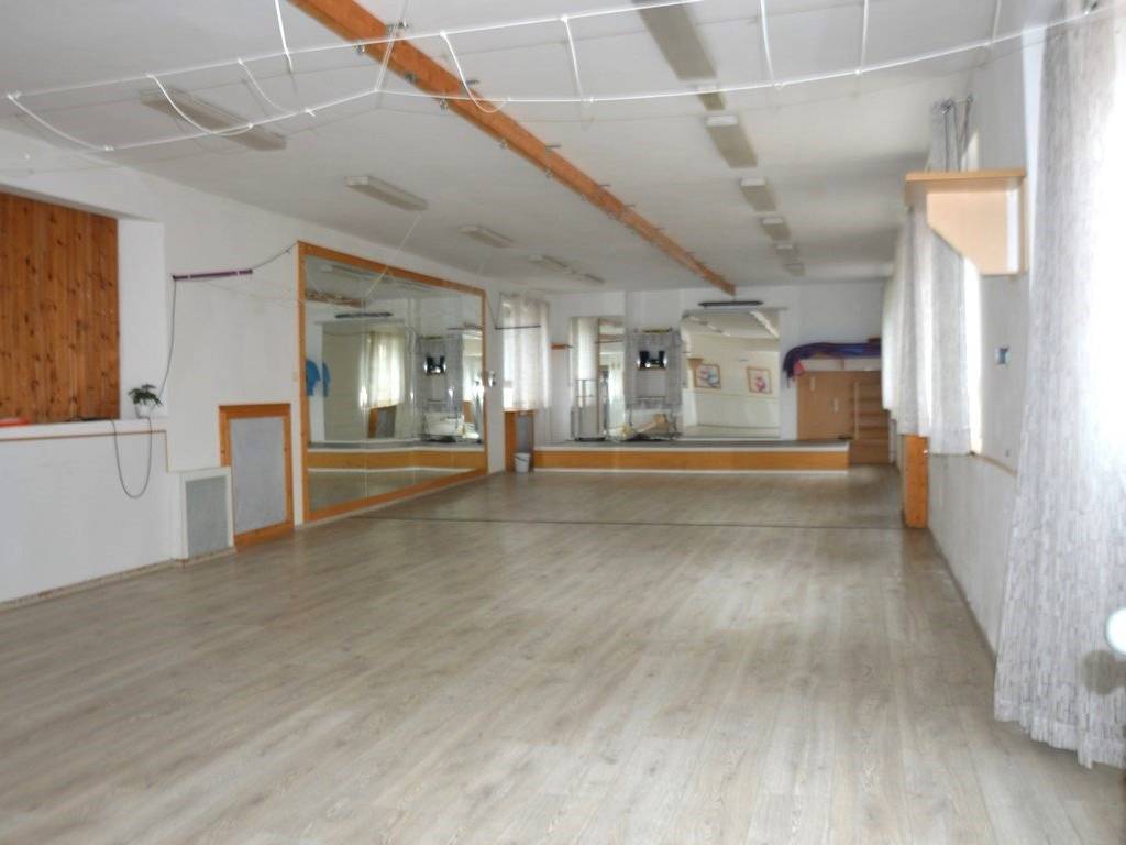 negozio in affitto a Castelfidardo