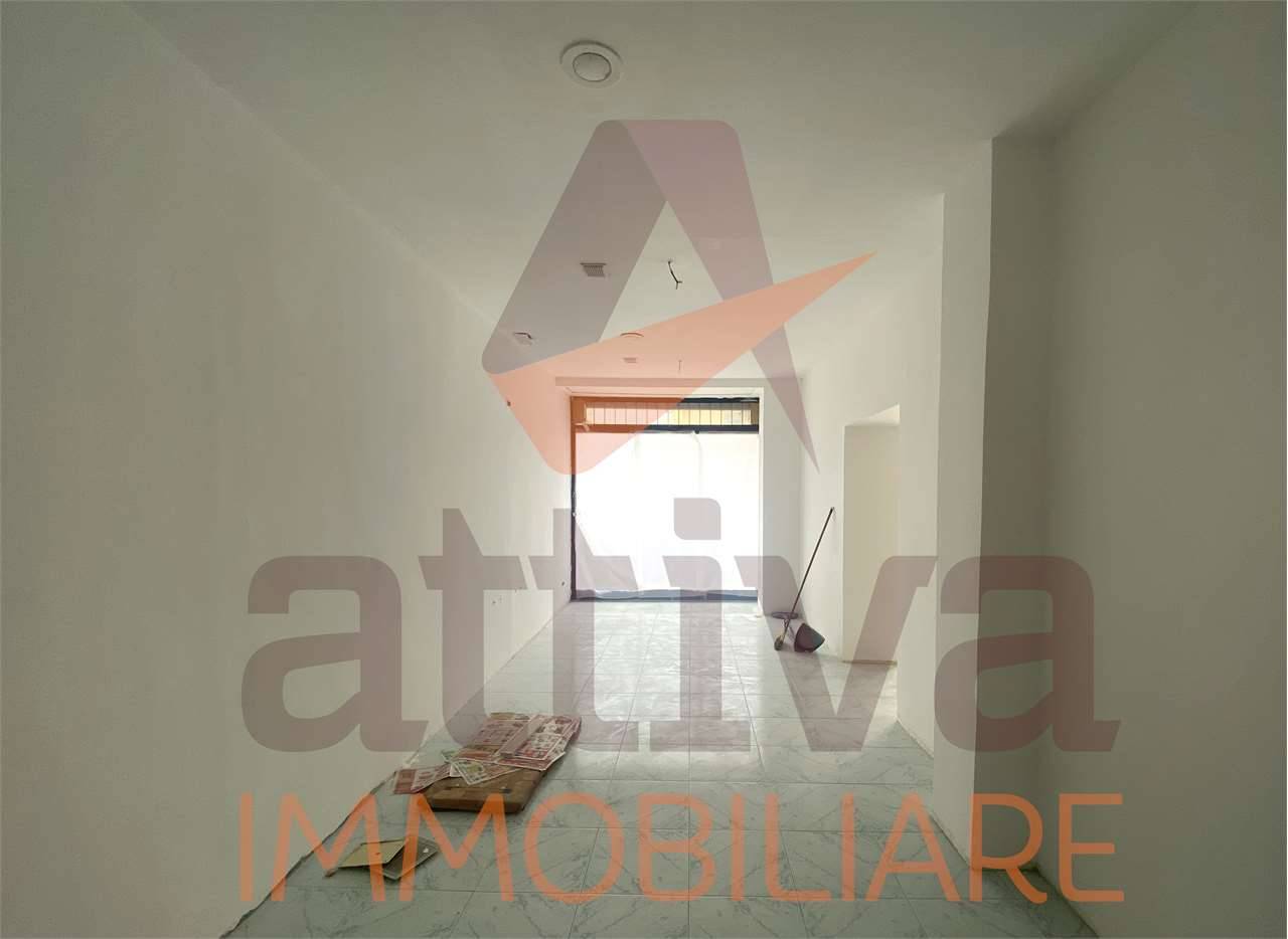 negozio in affitto a Castelfidardo