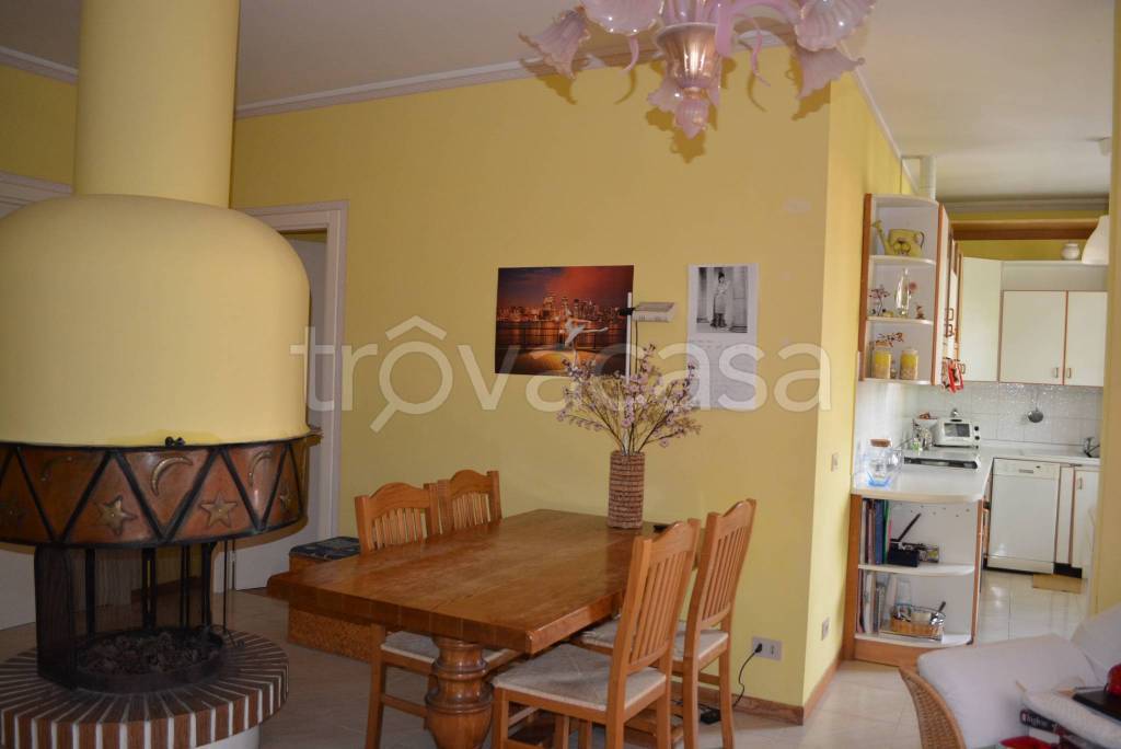 appartamento in affitto a Castelplanio in zona Macine
