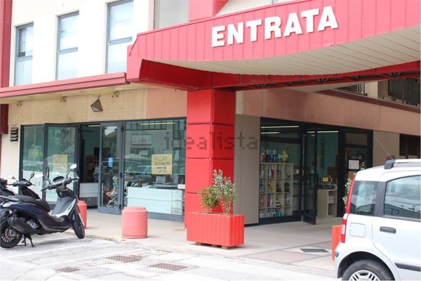 negozio in affitto a Chiaravalle