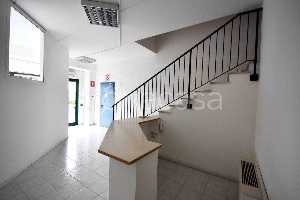 ufficio in affitto a Chiaravalle