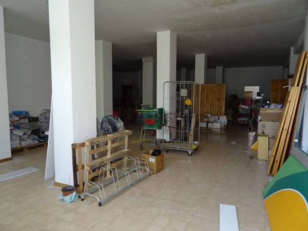 locale commerciale in affitto a Fabriano