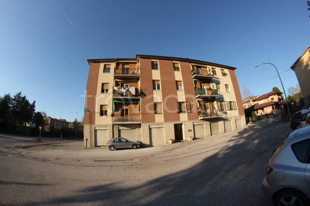 appartamento in affitto a Fabriano