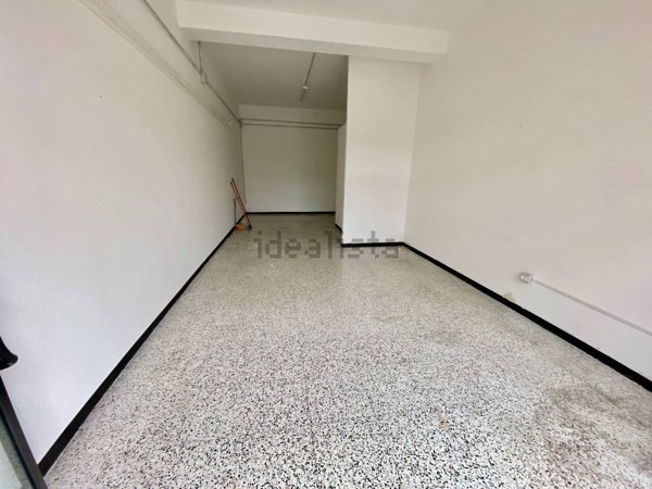 locale commerciale in affitto a Fabriano