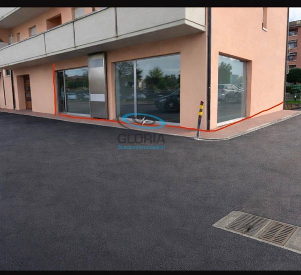 locale commerciale in affitto a Fabriano